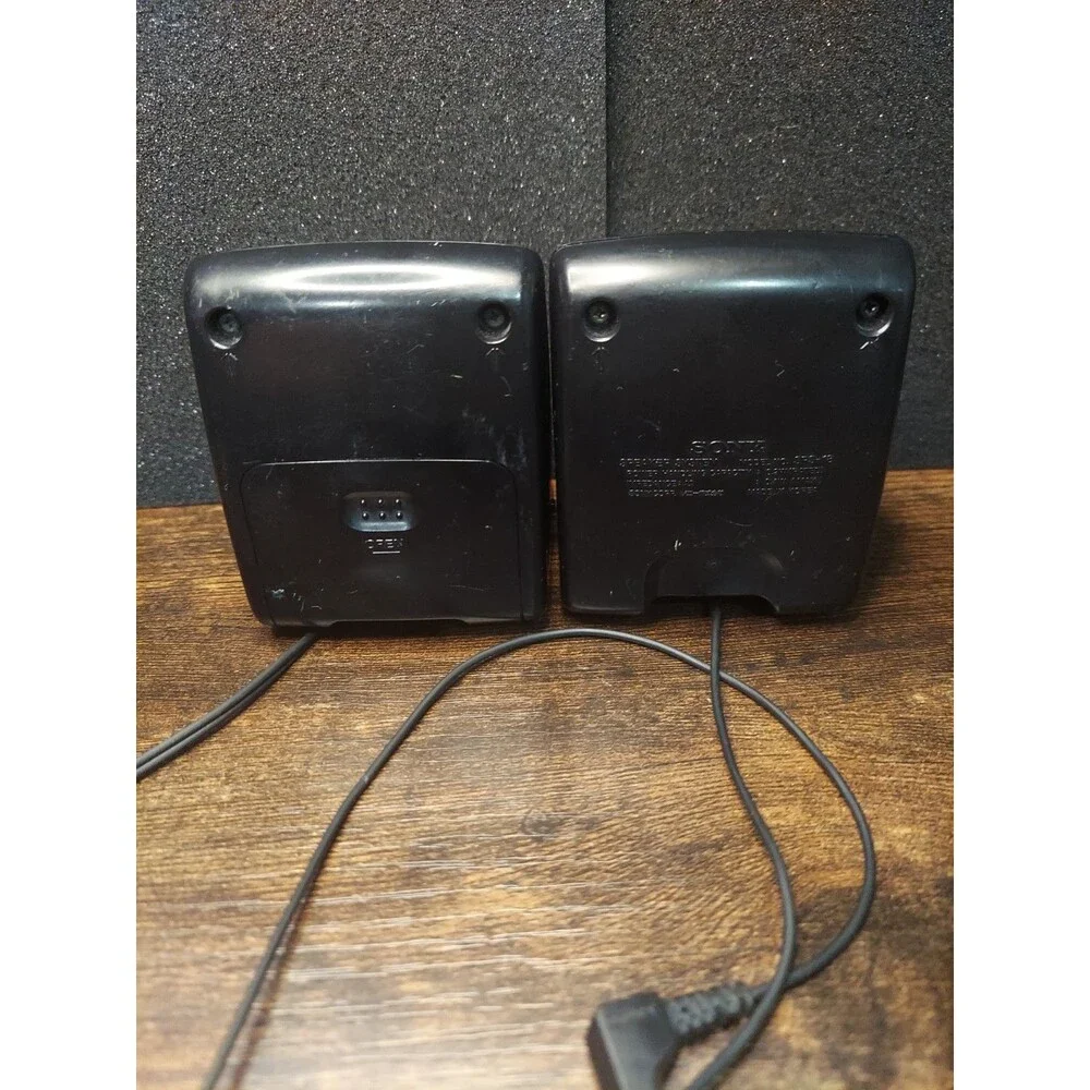 Vintage Portable Sony Powered Speakers Amplified SRS-18 Walkman Discman